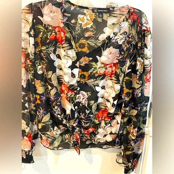 INC. v-neck blouse. Elastic at sleeves and waist that ties in a bow. Size M. - Picture 1 of 4